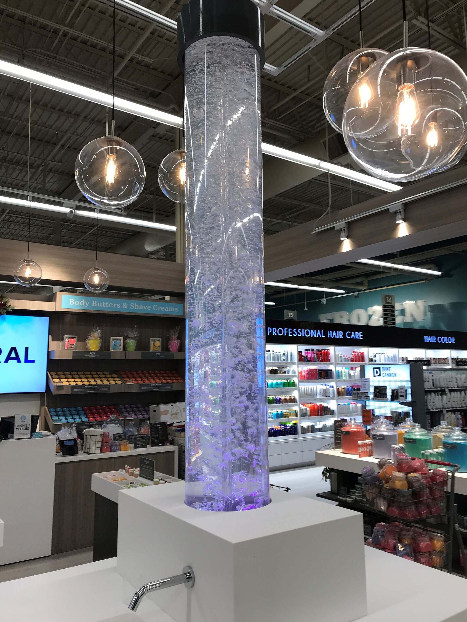 BubbleCoumn-Display-rotated-1