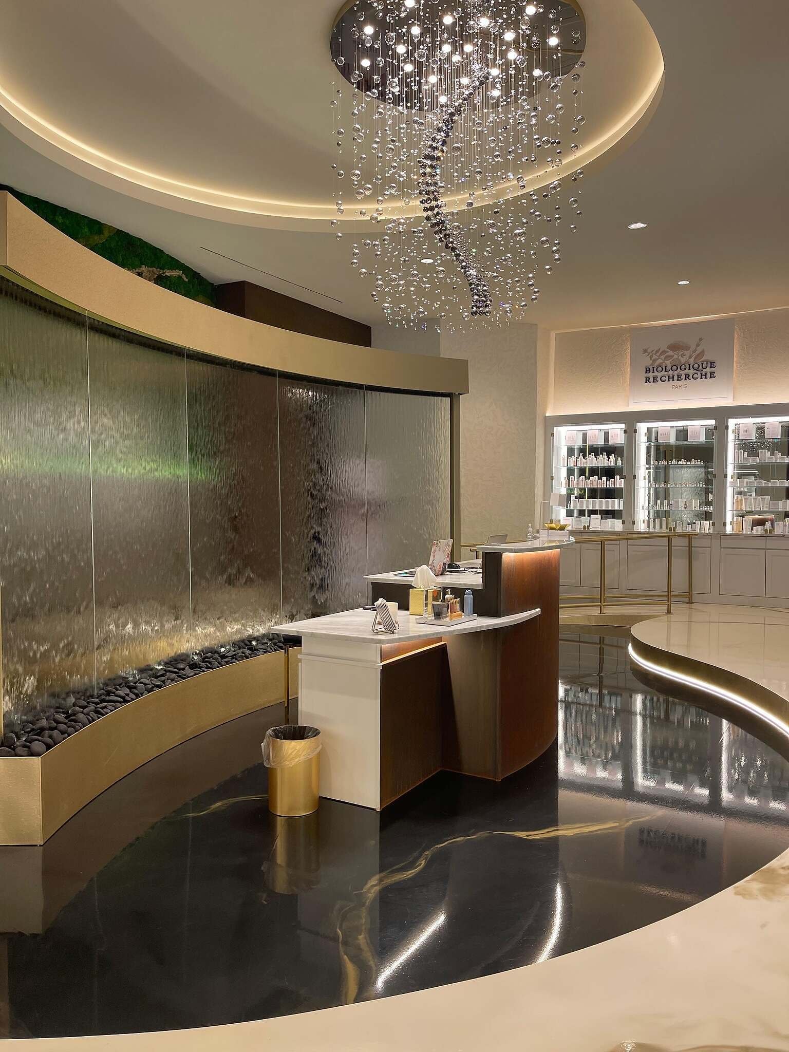 Curved-Glass-Water-Wall-with-Stainless-Steel-Frame-for-Spa-in-Dublin-Columbus-Ohio-3