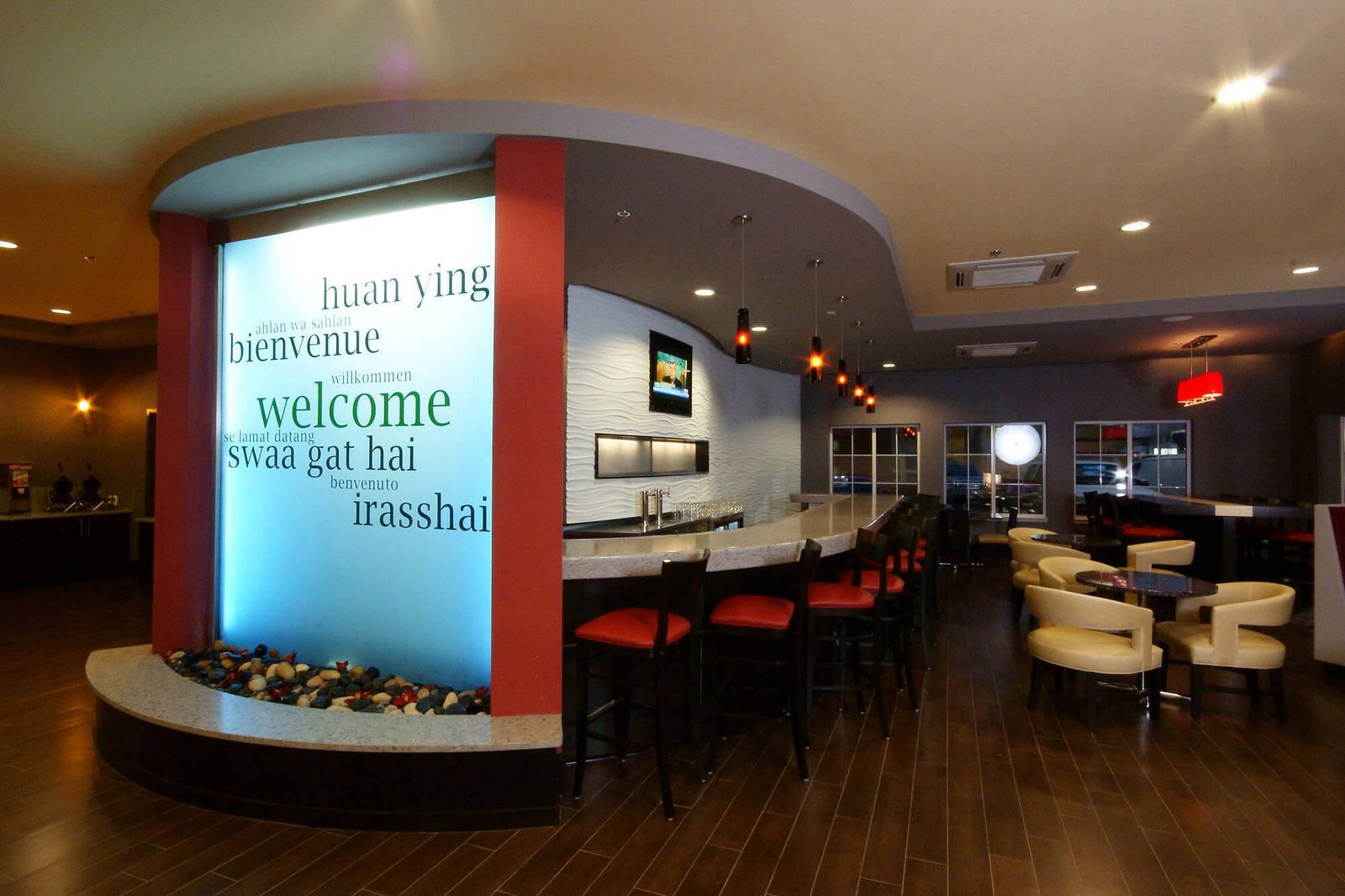 Glass-Water-Wall-with-Logo-at-LaQuinta-Hinesville