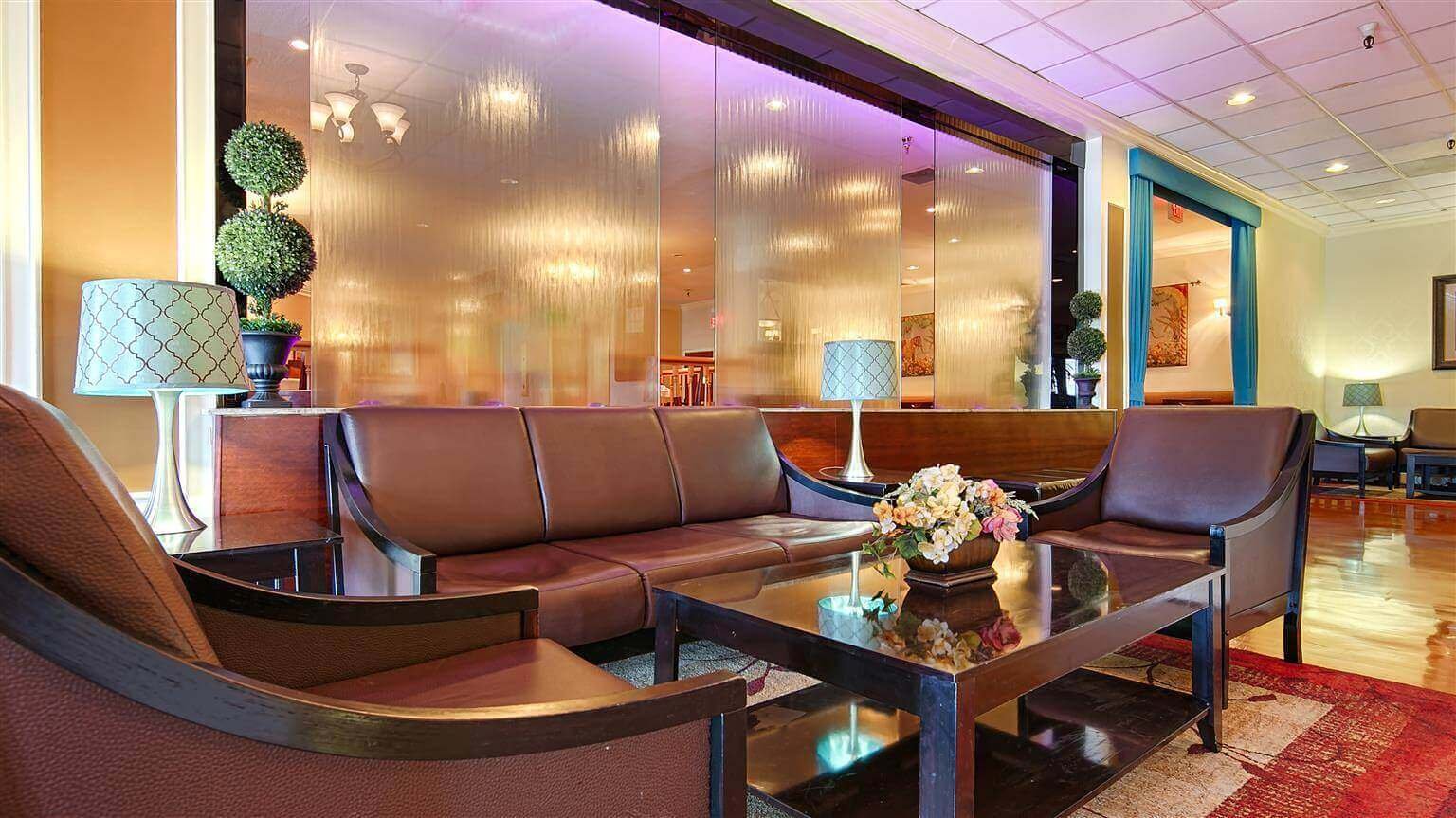 Glass_Water_Wall_Frameless_at_Best_Western_Plus_Grosvenor_San_Francisco_Airport_SFO_California-1