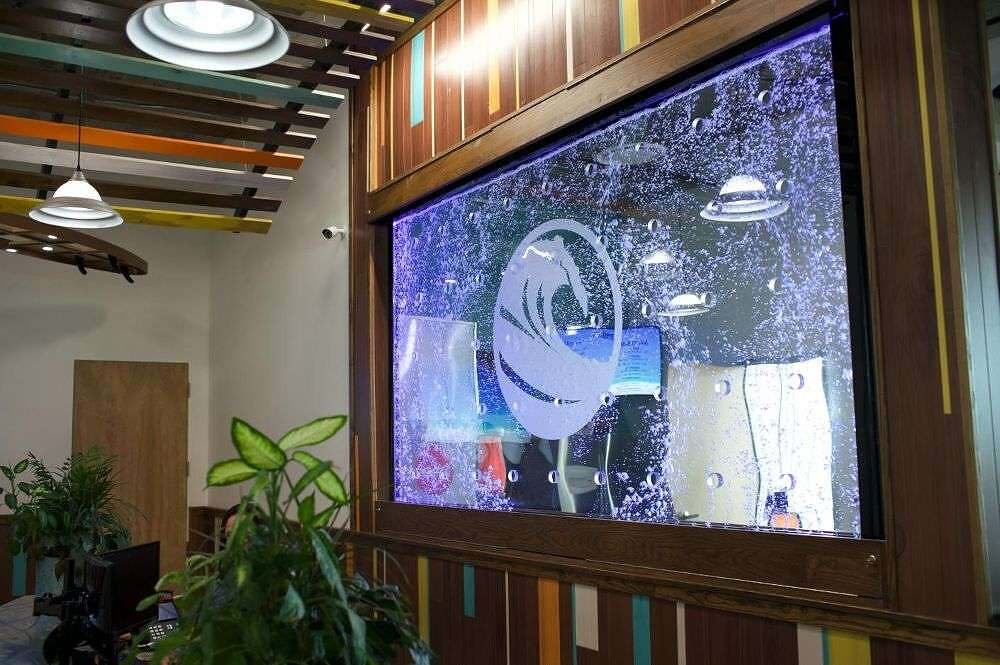 Rod-Style-Swirley-Bubble-Wall-with-Etched-Logo-for-Costa-Vida