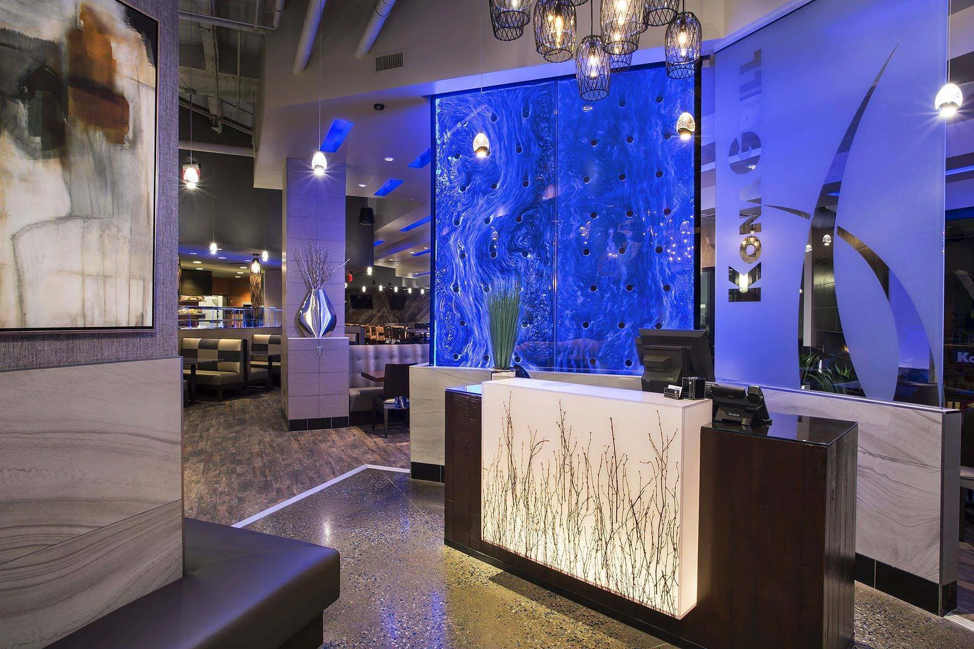 Bubble wall rod peg style swirley at kona grill minnetonka minneapolis minnesota.jpg